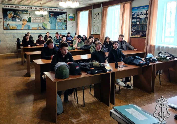 В Куйбышеве сотрудники вневедомственной охраны Росгвардии провели для студентов день открытых дверей