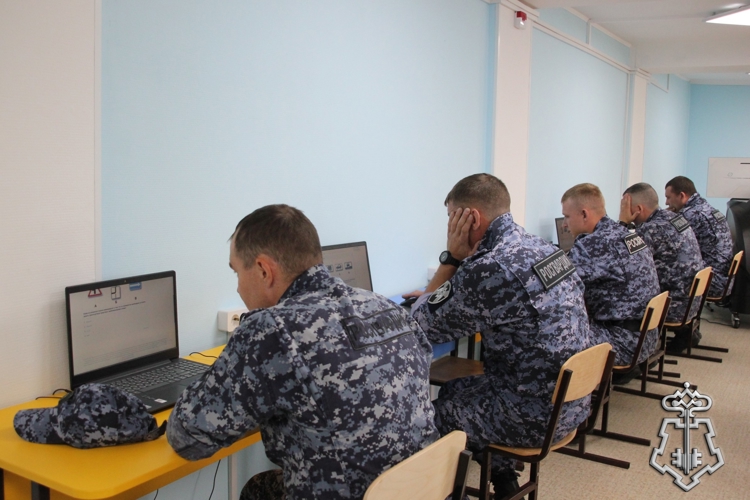 Команда Управления Росгвардии по Новосибирской области заняла второе место в соревнованиях по скоростному маневрированию