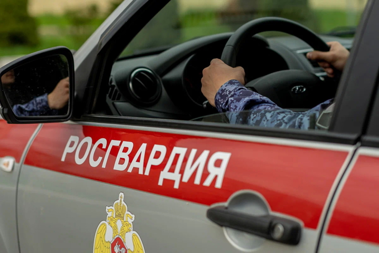  В Новосибирске сотрудниками Росгвардии задержан подозреваемый в краже из магазина