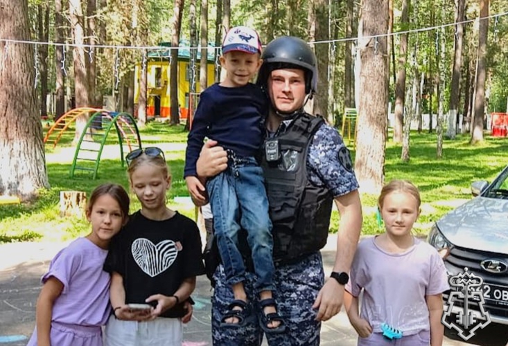 В Новосибирской области продолжается акция «Каникулы с Росгвардией»