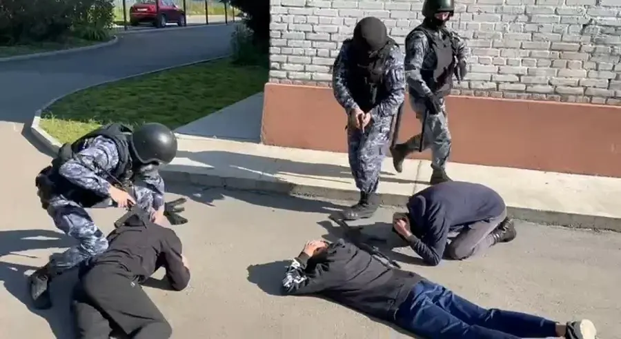 В Новосибирске проходят учения по обеспечению безопасности на объектах образования