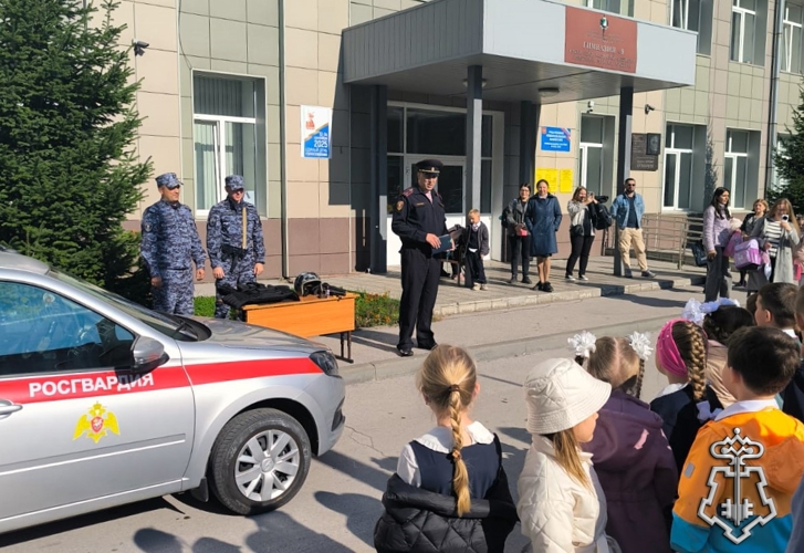 Сотрудники вневедомственной охраны Росгвардии провели встречи со школьниками и студентами