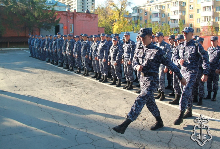В Новосибирске прошли соревнования по служебному троеборью среди сотрудников вневедомственной охраны Росгвардии