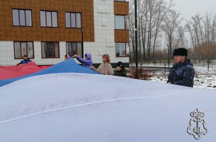 В Черепаново сотрудники вневедомственной охраны Росгвардии приняли участие в патриотической акции