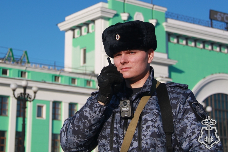 Экипаж вневедомственной охраны Росгвардии задержал гражданина, находящегося в федеральном розыске