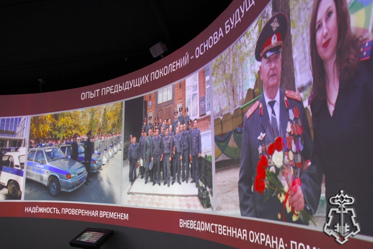 В Новосибирске открылась интерактивная выставка вневедомственной охраны Росгвардии