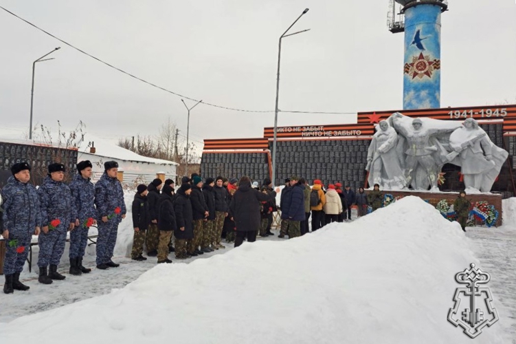 Сотрудники вневедомственной охраны приняли участие в мероприятиях, посвященных Дню неизвестного солдата