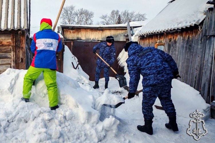 Сотрудники вневедомственной охраны Росгвардии присоединились к ведомственной акции «Добрые дела с Росгвардией»