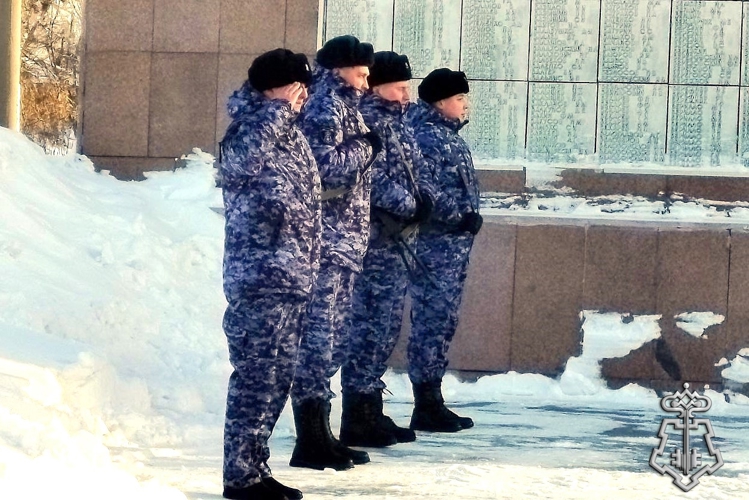 В Новосибирской области сотрудники вневедомственной охраны Росгвардии почтили память воинов-интернационалистов