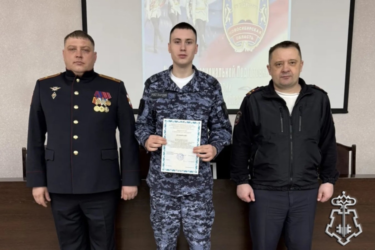 В Новосибирске ряды вневедомственной охраны Росгвардии пополнили молодые сотрудники