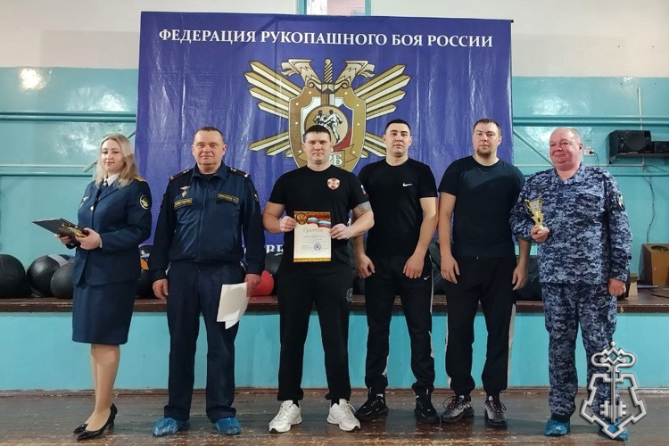 В Новосибирской области сотрудники Росгвардии стали финалистами турнира по гиревому спорту