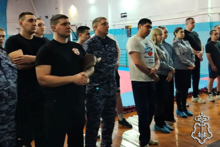 В Новосибирской области сотрудники Росгвардии стали финалистами турнира по гиревому спорту