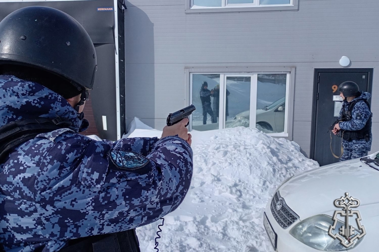 В Новосибирске состоялся конкурс профессионального мастерства среди групп задержания вневедомственной охраны Росгвардии