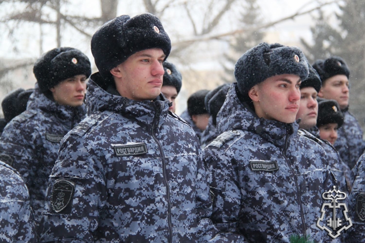 В Новосибирске сотрудники вневедомственной охраны Росгвардии приведены к Присяге