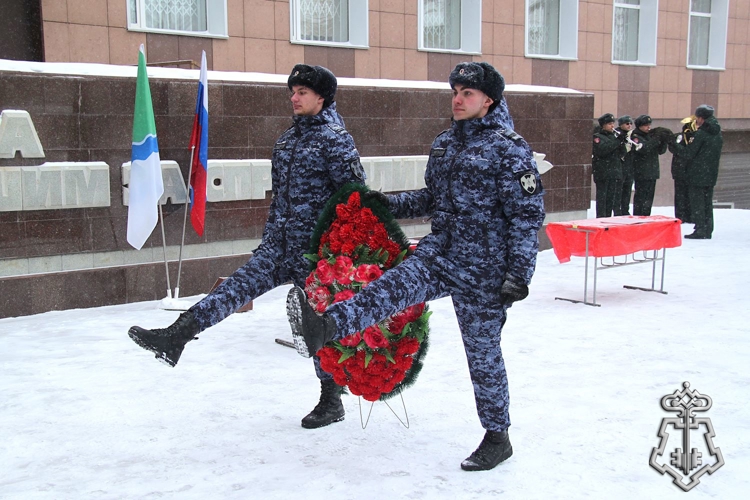 В Новосибирске сотрудники вневедомственной охраны Росгвардии приведены к Присяге