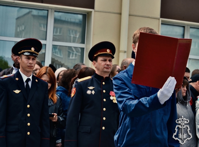 Начальник Управления вневедомственной охраны Росгвардии по Новосибирской области принял участие в церемонии приведения к Присяге