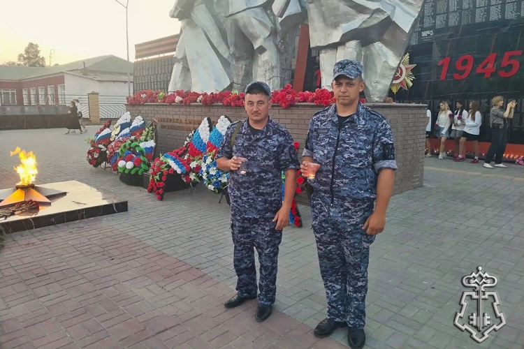 В Новосибирской области ко Дню памяти и скорби сотрудники и военнослужащие Росгвардии приняли участие в памятных акциях