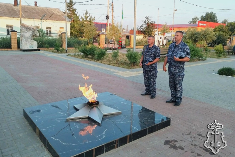 В Новосибирской области ко Дню памяти и скорби сотрудники и военнослужащие Росгвардии приняли участие в памятных акциях