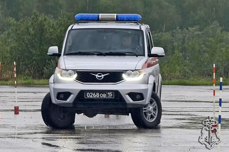 В Новосибирске сотрудники вневедомственной охраны Росгвардии стали победителями соревнований по военно-прикладным видам спорта