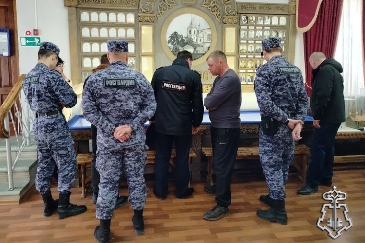 В Куйбышеве сотрудники и работники вневедомственной охраны Росгвардии посетили краеведческий музей