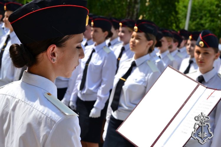 Начальник Управления вневедомственной охраны Росгвардии по Новосибирской области принял участие в церемонии приведения к Присяге будущих правоохранителей