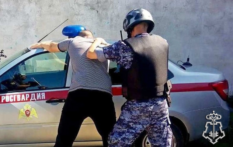 Экипаж вневедомственной охраны Росгвардии задержал  гражданина, который приобрел наркотик через «закладку»