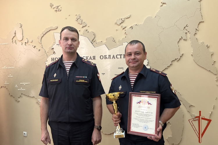 В Новосибирске прошло награждение лучших подразделений вневедомственной охраны Росгвардии за первое полугодие 2026 года