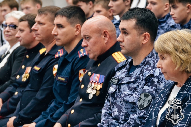 В Новосибирском кооперативном техникуме имени А.Н. Косыгина набрана первая профильная группа вневедомственной охраны Росгвардии
