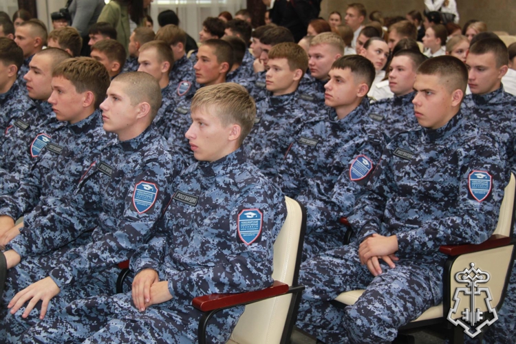 В Новосибирском кооперативном техникуме имени А.Н. Косыгина набрана первая профильная группа вневедомственной охраны Росгвардии