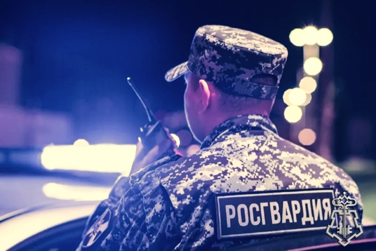 Троих граждан с наркотиками задержали в Новосибирске сотрудники вневедомственной охраны Росгвардии