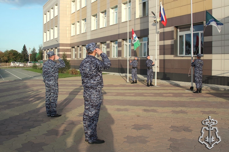 В Новосибирске прошли соревнования по служебному троеборью среди сотрудников вневедомственной охраны Росгвардии