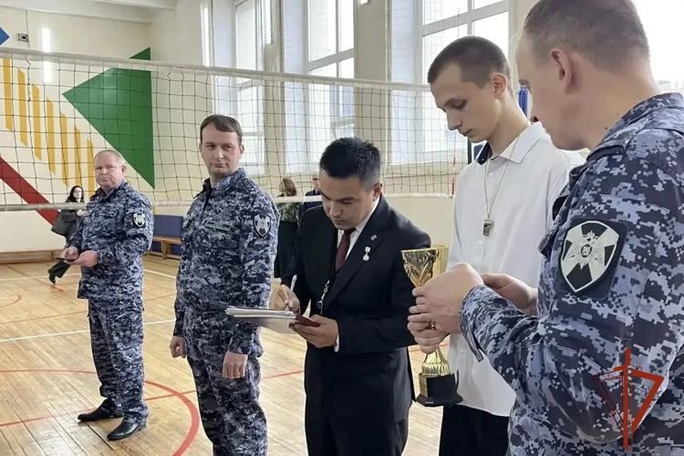 В Новосибирске состоялся турнир по волейболу среди подразделений вневедомственной охраны Росгвардии